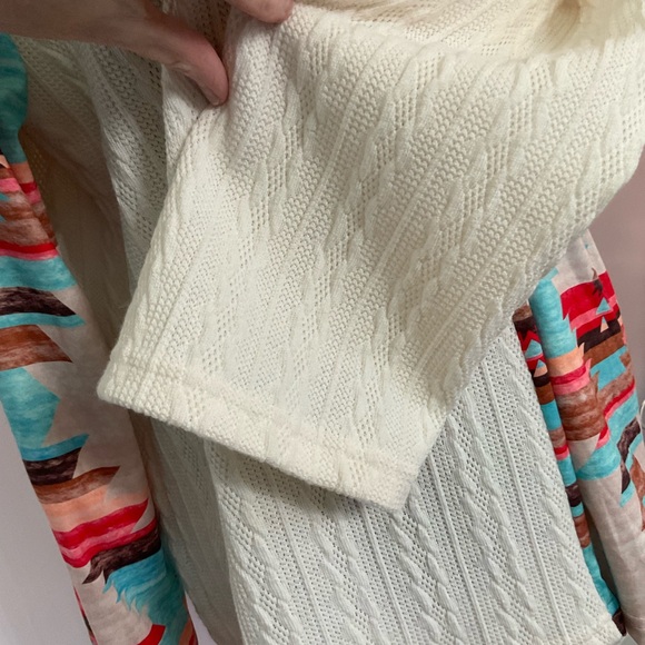 Colorful Aztec Patterned Sweater - Picture 3 of 6